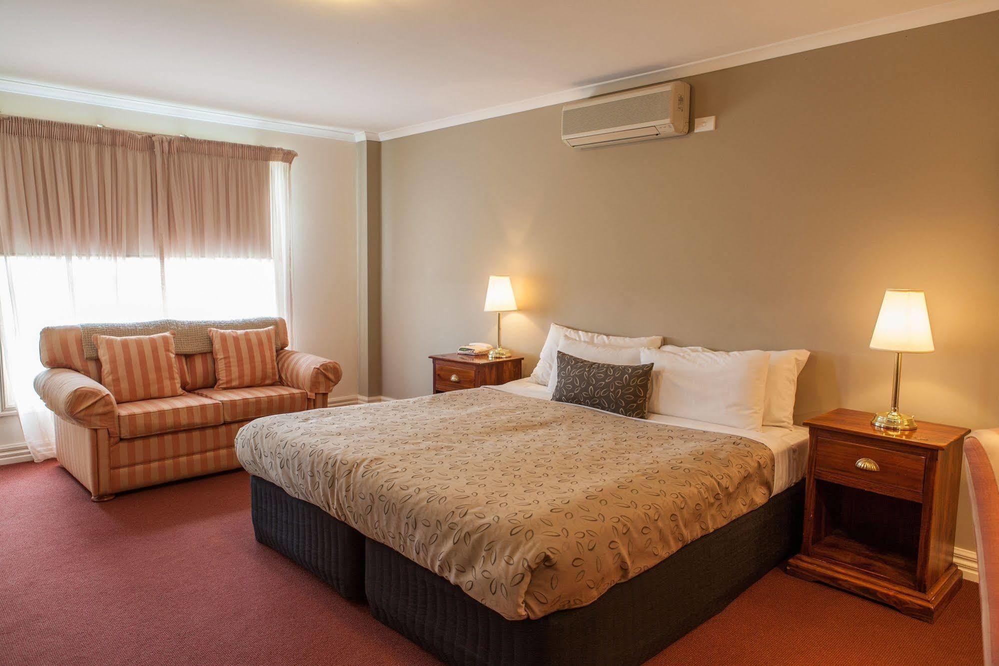 Cleveland Estate Hotel Lance Field Kültér fotó